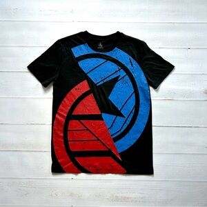 Disney Marvel T-Shirt Falcon and Winter Soldier Disney Parks Full Graphic Large